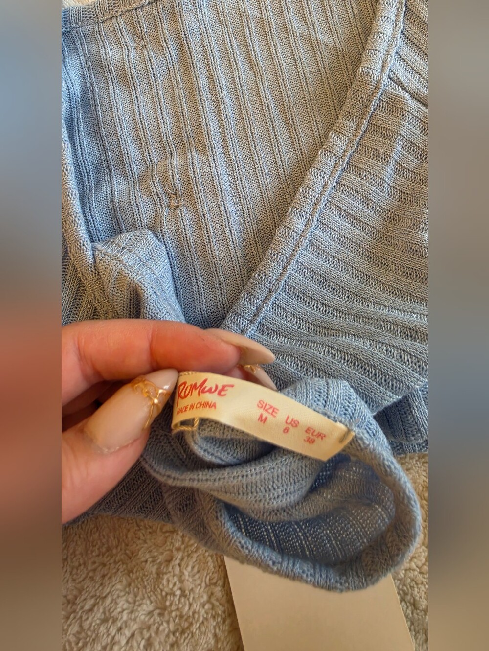 SHEIN & ROMWE bundle (Two Tops) - Picture 5 of 8